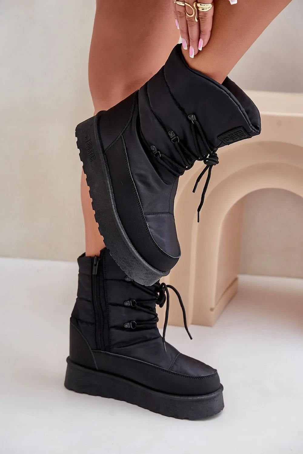 Laced Insulated Boots with Zipper
