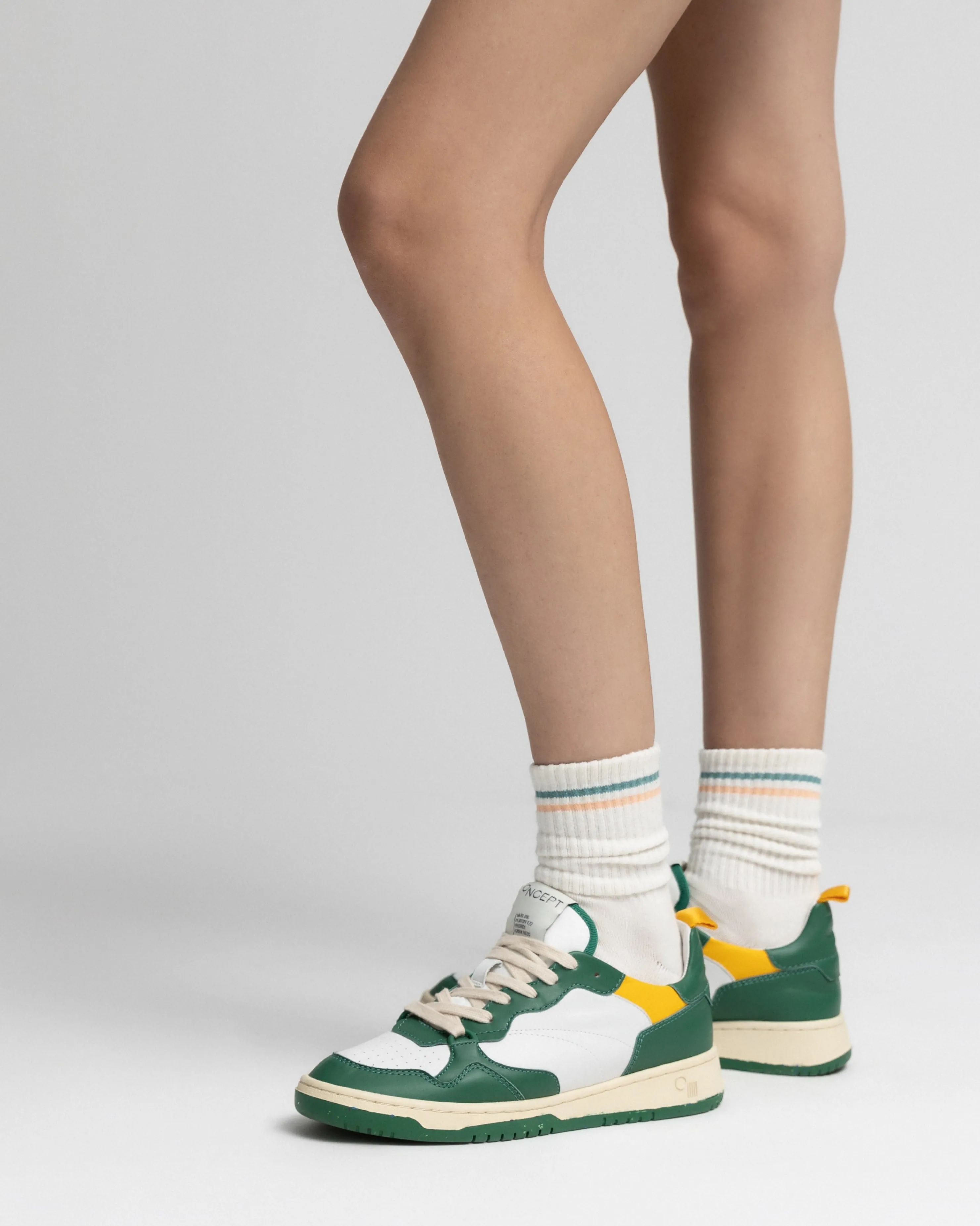 Oncept Phoenix Sneakers in Green Fields