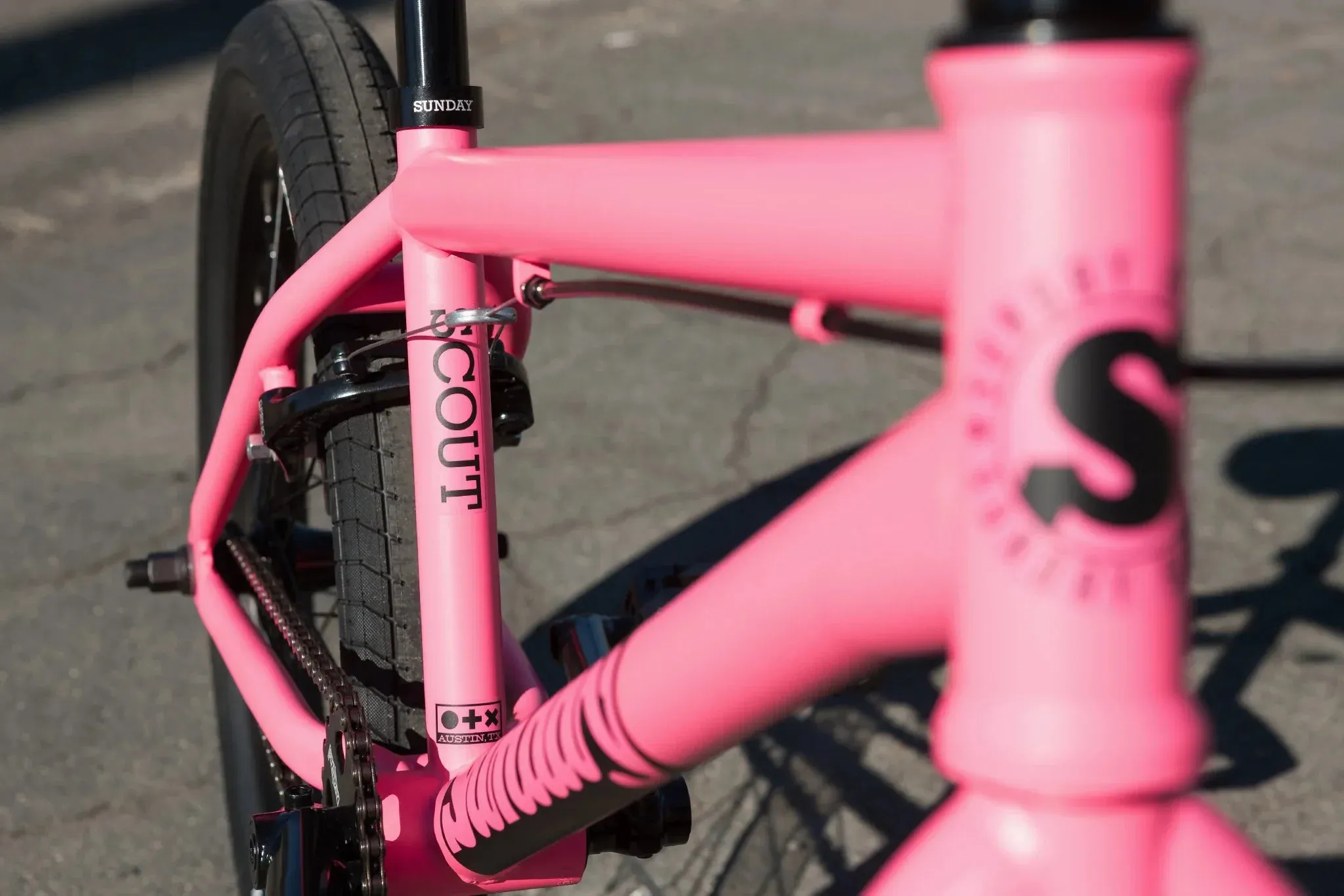 Sunday 2023 Scout 20.75″ Complete BMX Bike - Matte Hot Pink