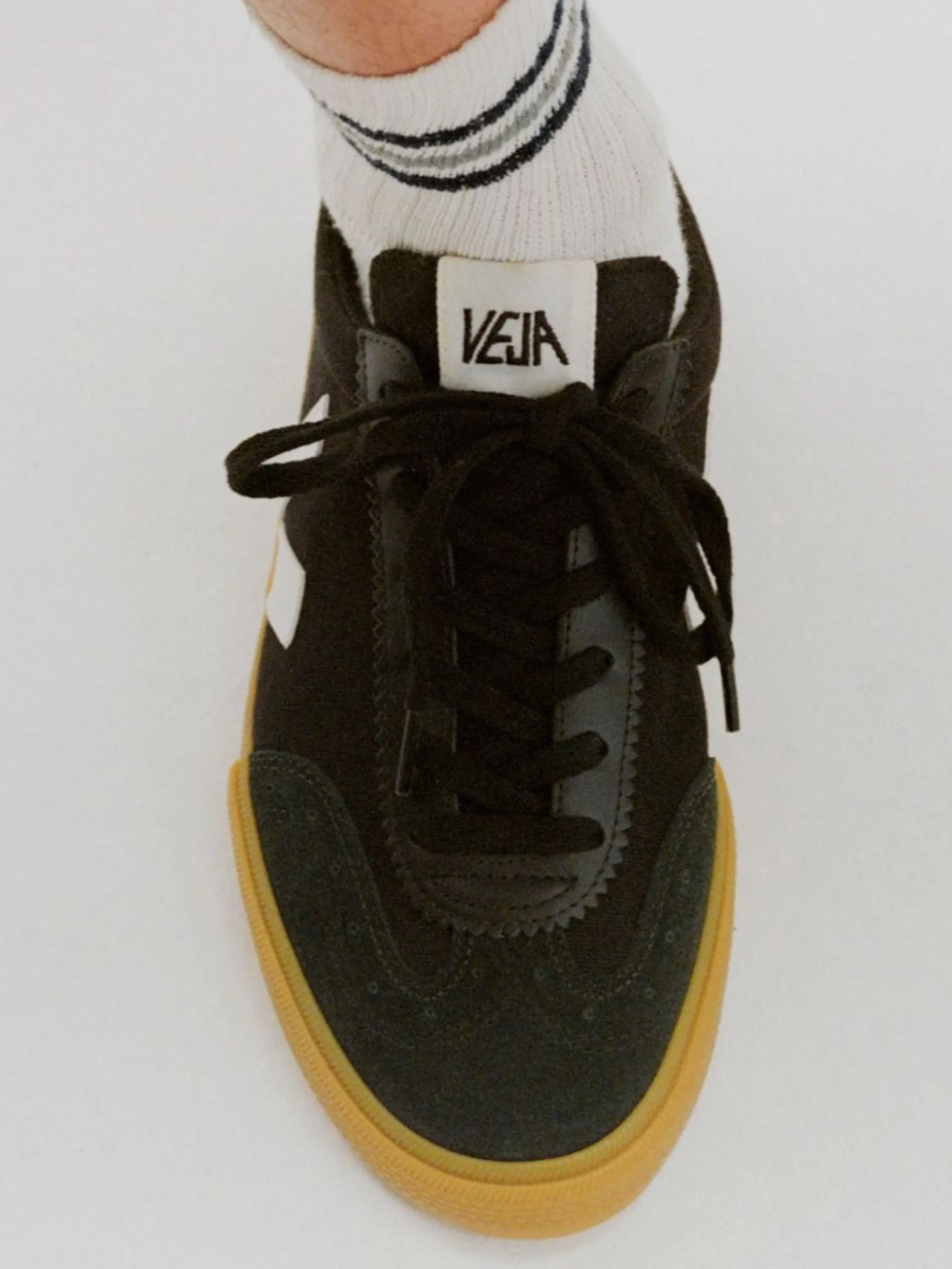 VEJA Volley Canvas Sneaker - Black White Natural
